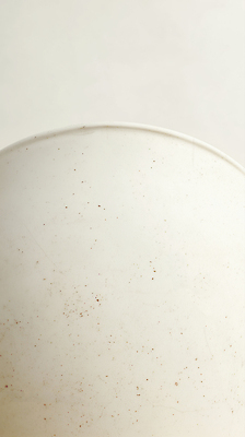 도형 시선 아시아 컬러 취미 연도 방향 CG 위치 파일형식 트렌드컬러 AI콘텐츠 2026트렌드 흰색 오브젝트 원형 백그라운드 위 아래 점 표면 포토 장면 단순화된 응시 중앙 편집이미지 편집실사 JPG 클라우드댄서 2026년 도자기 공예 한국 전통 AI포토