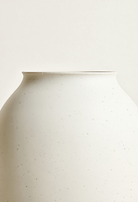 디자인 아시아 컬러 취미 도자기 연도 CG 파일형식 트렌드컬러 AI콘텐츠 2026트렌드 항아리 흰색 장식 공예 예술 오브젝트 인테리어 백그라운드 모양 표면 촬영 작업실 편집이미지 편집실사 JPG 클라우드댄서 2026년 한국 전통 AI포토