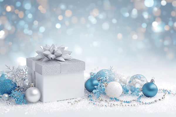 편집이미지 디자인 계절 기념일 컬러 크리스마스장식 겨울 축제 파일형식 선물 상자 리본 장식 구슬 조명 백그라운드 흰색 파란색 인테리어 크리스마스 오브젝트 JPG 겨울축제 오너먼트 이미지편집