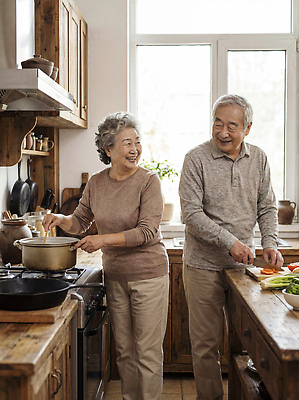 JPG 편집이미지 노년 행복 음식 재료 가정 엄마 주방용품 대화 요리 실버라이프 부모 주방 노부부 아빠 칼 냄비 즐거움 식사준비 의료성형뷰티 편집실사 AI인물포토 AI콘텐츠 라이프스타일 부부 감정 생활용품 가족 말하기 성인 솥 CG 준비 파일형식 AI포토