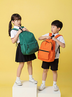 JPG 편집이미지 여학생 어린이 남학생 포즈 백그라운드 운동화 셔츠 가방 반바지 모션 표정 남매 초록색 노란색 주황색 의료성형뷰티 편집실사 학생 잡화 여자 남자 컬러 신발 상의 바지 가족 사람 CG 파일형식