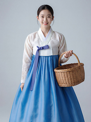 동양문화 한국전통 전통 기념일 아시아 뷰포인트 한국 표정 사람 전통의상 CG 파일형식 여자 한복 바구니 밝은색 미소 앞모습 옷 문화 한국문화 백그라운드 포즈 특징 편집실사 편집이미지 JPG 의료성형뷰티 명절