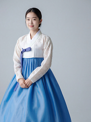 한국전통 전통 옷 기념일 아시아 뷰포인트 사람 전통의상 CG 파일형식 여자 한복 문화 백그라운드 앞모습 한국 스타일 뷰티풀 드레스 포즈 편집실사 편집이미지 JPG 의료성형뷰티 명절