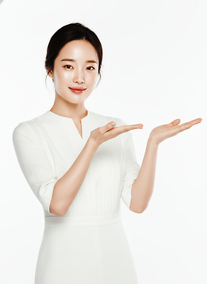 JPG 모델 편집이미지 손 시선 여자 포즈 백그라운드 모션 실내 표정 손짓 흰색 분위기 심플 의료성형뷰티 편집실사 AI인물포토 AI콘텐츠 컬러 컨셉 사람 내부 신체부위 CG 파일형식 AI포토