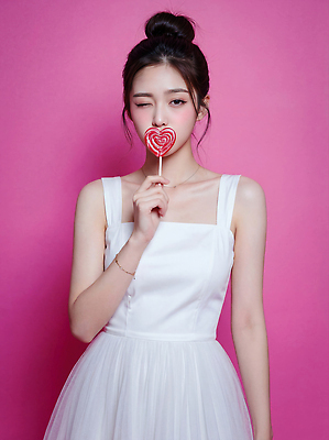 JPG 모델 편집이미지 여자 패션 분홍색 포즈 백그라운드 발렌타인데이 윙크 이벤트 캐주얼 파티 장면 초상화 만화경 의료성형뷰티 편집실사 AI인물포토 AI콘텐츠 옷 컬러 데이이벤트 표정 사람 장난감 CG 그림 파일형식 AI포토