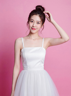 JPG 모델 편집이미지 손 드레스 여자 패션 분홍색 포즈 백그라운드 미소 뷰티 머리 흰색 의료성형뷰티 스타일 편집실사 AI인물포토 AI콘텐츠 옷 컬러 표정 사람 신체부위 CG 파일형식 AI포토