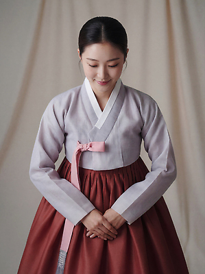 JPG 편집이미지 전통 손 옷 여자 문화 얼굴 컬러 포즈 백그라운드 한국 미소 한복 손모으기 뷰티풀 의료성형뷰티 편집실사 AI인물포토 AI콘텐츠 한국전통 아시아 표정 사람 손짓 신체부위 전통의상 CG 파일형식 AI포토