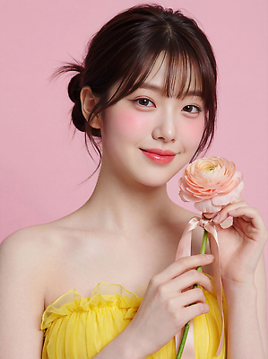 JPG 편집이미지 헤어스타일 여자 패션 꽃 포즈 자연 소녀 뷰티 치장 뷰티풀 의료성형뷰티 분홍색배경 편집실사 AI인물포토 AI콘텐츠 식물 어린이 분홍색 백그라운드 사람 CG 생태계 파일형식 AI포토