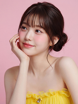 JPG 모델 편집이미지 헤어스타일 손 여자 얼굴 포즈 표정 미소 뷰티 촬영 무대 턱 의료성형뷰티 스타일 분홍색배경 편집실사 AI인물포토 AI콘텐츠 분홍색 백그라운드 사람 신체부위 CG 파일형식 AI포토