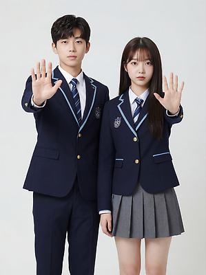 JPG 편집이미지 학생 손 여학생 교육 교복 남학생 캠페인 학교 청소년 치마 소통 의료성형뷰티 편집실사 AI인물포토 AI콘텐츠 옷 여자 남자 컨셉 하의 사람 신체부위 CG 파일형식 AI포토