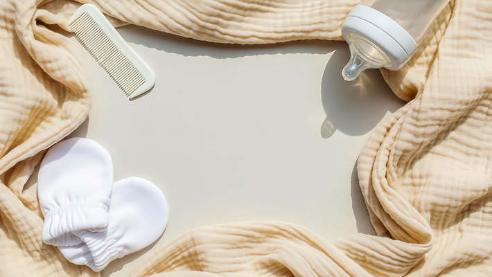 JPG 편집이미지 컬러 백그라운드 양말 프레임 촬영 아기용품 육아 아기 머리빗 오브젝트 장면 부드러움 빨대컵 수유 편집실사 AI포토 AI콘텐츠 사람 미용용품 감각 CG 파일형식