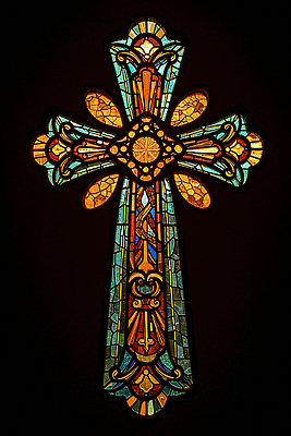 JPG 편집이미지 디자인 기독교 종교 예술 컬러 십자가 창문 유리 조명 장식 빛 교회 예배 스테인드글라스 테마 편집실사 AI컴퓨터그래픽 AI콘텐츠 종교건축 재질 건물 CG 파일형식