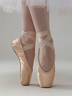 JPG 편집이미지 예술 발 기술 운동 턱괴기 공연 무대 춤 발레 연습 발레리나 토슈즈 발레수업 서양무용 의료성형뷰티 편집실사 AI인물포토 AI콘텐츠 신발 모션 문화예술 건강 이벤트 신체부위 CG 파일형식 AI포토