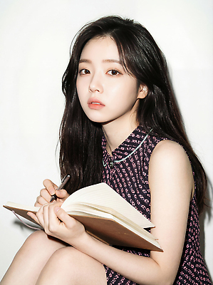 JPG 모델 편집이미지 여자 실루엣 생각 휴식 실내 책 독서 펜 머리카락 소리 기록 편안함 집중 의료성형뷰티 편집실사 AI인물포토 AI콘텐츠 컨셉 촬영기법 사람 내부 필기구 머리 감각 CG 파일형식 AI포토