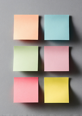 JPG 편집이미지 벽 컬러 생각 문구용품 아이디어 사무실 사각형 공책 자료 기록 메모지 작업 포스트잇 일렬 정리 편집실사 AI포토 AI콘텐츠 도형 컨셉 비즈니스 사무용품 CG 오브젝트 파일형식