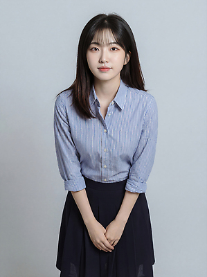 JPG 편집이미지 긴머리 손 옷 여자 패션 아시아 포즈 회색배경 앞모습 촬영 스타일 편집실사 AI인물포토 AI콘텐츠 헤어스타일 나라 뷰포인트 백그라운드 사람 신체부위 회색 CG 파일형식 AI포토