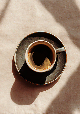 JPG 편집이미지 접시 커피 음료 컬러 탁자 아침 일상 컵 카페 커피잔 브런치 향 오후 편집실사 AI포토 AI콘텐츠 주간 식기 가구 잔 라이프 상점 식사 CG 파일형식