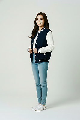 JPG 편집이미지 학생 옷 패션 대학생 포즈 모션 미소 청년 운동복 청춘 카메라 자유 대학교 개성 스타일 편집실사 AI인물포토 AI콘텐츠 컨셉 학교 표정 성인 전자제품 CG 파일형식 AI포토