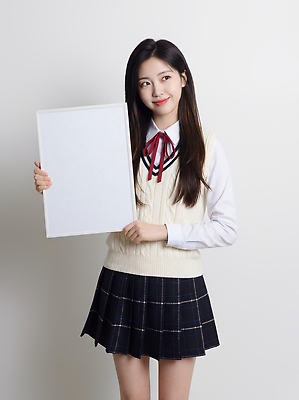 JPG 편집이미지 학생 손 여학생 교육 교복 학교 청소년 수업 표정 소녀 카메라 자료 발표 의료성형뷰티 편집실사 AI인물포토 AI콘텐츠 옷 여자 어린이 사람 신체부위 전자제품 CG 파일형식 AI포토