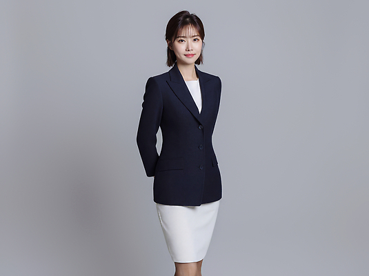 JPG 편집이미지 옷 백그라운드 비즈니스 미소 사람 정장 캐주얼 사무실 작업 비즈니스우먼 의료성형뷰티 편집실사 AI인물포토 AI콘텐츠 여자 표정 직장인 CG 파일형식 AI포토