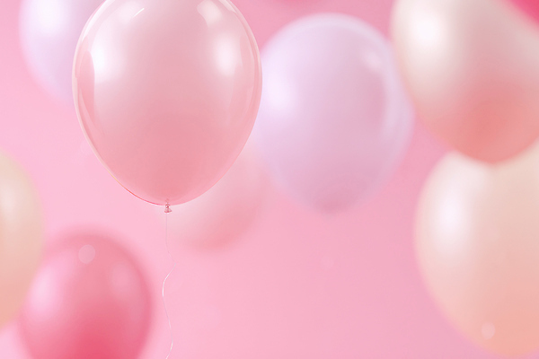 JPG 편집이미지 분홍색 컬러 백그라운드 이벤트 공중 장식 파티 축하 생일 분위기 장면 풍선 조화 생동감 이미지편집 AI컴퓨터그래픽 AI콘텐츠 기념일 컨셉 파일형식