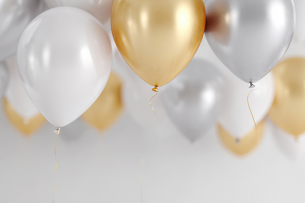 JPG 편집이미지 이벤트 장식 파티 공간 방 모임 금색 축하 생일 분위기 실 은색 풍선 이미지편집 AI컴퓨터그래픽 AI콘텐츠 기념일 컬러 컨셉 파일형식