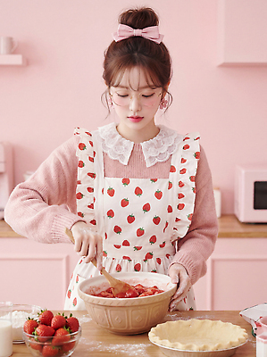 JPG 편집이미지 여자 음식 분홍색 과일 재료 모션 딸기 요리 소쿠리 케이크 주방 제빵 믹싱 의료성형뷰티 편집실사 AI인물포토 AI콘텐츠 컬러 디저트 사람 바구니 제과제빵 CG 파일형식 AI포토