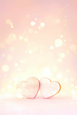 JPG 모양 디자인 커플 기념일 감정 상징 분홍색 컬러 백그라운드 일러스트 발렌타인데이 사랑 장식 빛 두개 하트 점 오브젝트 그림 나란히 국내일러스트 AI일러스트 AI콘텐츠 2 관계 데이이벤트 이벤트 파일형식