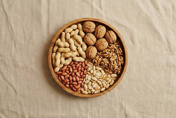 JPG 편집이미지 음식 재료 자연 디저트 곡류 건강 식사 견과류 혼합 땅콩 호두 정월대보름 비타민 나무그릇 편집실사 AI포토 AI콘텐츠 그릇 명절 목재 CG 생태계 영양소 파일형식