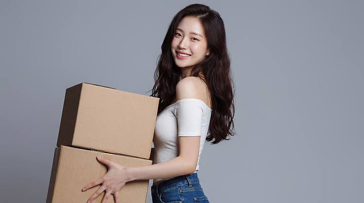 JPG 편집이미지 옷 여자 패션 백그라운드 모션 스튜디오 주택 미소 사람 생활 캐주얼 상자 촬영 오브젝트 의료성형뷰티 편집실사 AI인물포토 AI콘텐츠 표정 건물 CG 파일형식 AI포토