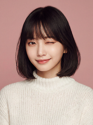 JPG 편집이미지 여자 분홍색 포즈 백그라운드 표정 윙크 웃음 머리 촬영 흰색 편안함 니트 의료성형뷰티 스타일 편집실사 AI인물포토 AI콘텐츠 컬러 상의 사람 신체부위 감각 CG 파일형식 AI포토