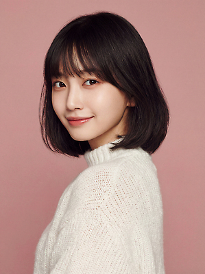 JPG 편집이미지 여자 패션 포즈 겨울 짧은머리 미소 옆모습 뷰티 촬영 스웨터 스타일링 의료성형뷰티 분홍색배경 편집실사 AI인물포토 AI콘텐츠 헤어스타일 계절 뷰포인트 분홍색 백그라운드 상의 표정 사람 CG 파일형식 AI포토