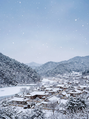 JPG 나무 편집이미지 전통 감정 겨울 자연 하늘 산 풍경 건물 강 평화 마을 소리 편집포토 식물 건축물 계절 컨셉 생태계 파일형식