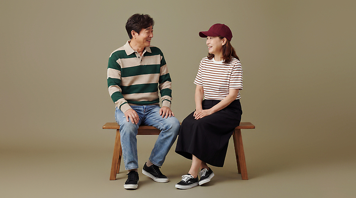 JPG 편집이미지 옷 여자 패션 노년 남자 컬러 벤치 이야기 미소 웃음 앉기 공간 시간 의료성형뷰티 편집실사 의자 모션 표정 사람 성인 CG 파일형식