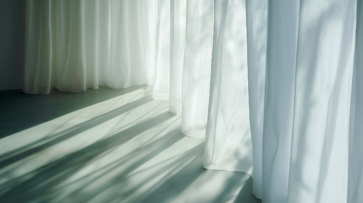 JPG 편집이미지 창문 아침 조명 바닥 실내 그림자 햇빛 방 흰색 커튼 오후 편집실사 AI포토 AI콘텐츠 주간 컬러 내부 태양 CG 파일형식