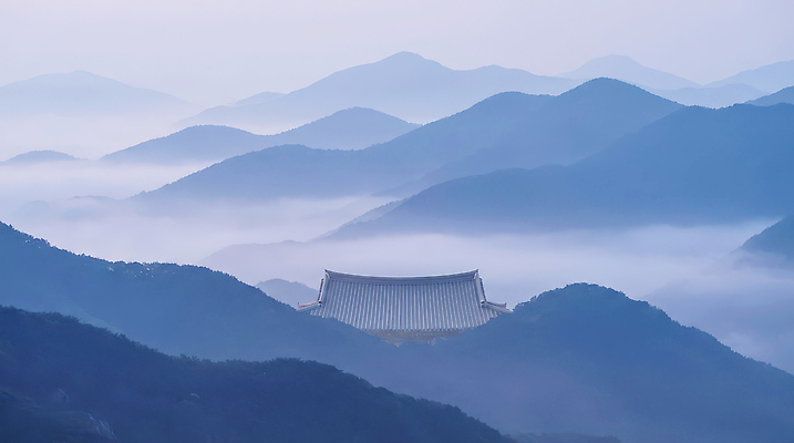 JPG 편집이미지 문화 여행 자연 하늘 아침 산 한국 풍경 태양 평화 등산 안개 절 위치 편집실사 주간 자연요소 아시아 컨셉 날씨 트래킹 인사 CG 생태계 파일형식