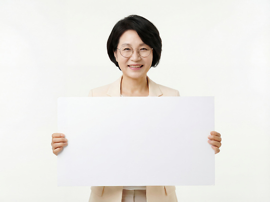 JPG 편집이미지 손 종이 포즈 백그라운드 직장 실내 미소 웃음 사람 정장 이벤트 정보 메시지 준비 의료성형뷰티 편집실사 AI인물포토 AI콘텐츠 옷 회사 표정 내부 신체부위 CG 파일형식 AI포토