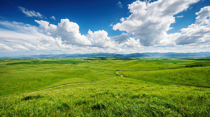 JPG 편집이미지 자연 하늘 날씨 산 풍경 초원 파란색 햇빛 환경 공간 땅 편집실사 AI포토 AI콘텐츠 컬러 태양 CG 생태계 파일형식