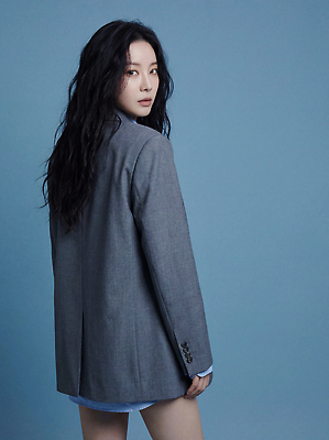 JPG 모델 편집이미지 헤어스타일 패션 포즈 백그라운드 표정 사람 정장 파란색 머리카락 촬영 뒤돌아보기 의료성형뷰티 스타일 편집실사 AI인물포토 AI콘텐츠 옷 컬러 모션 머리 CG 파일형식 AI포토