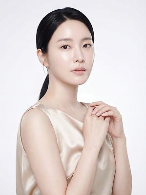 사람 내부 신체부위 전자제품 CG 파일형식 AI포토 모델 카메라 표정 실내 촬영 여자 손 주름 백그라운드 뷰티풀 포즈 스타일 뷰티 편집이미지 편집실사 JPG 의료성형뷰티 AI콘텐츠 AI인물포토