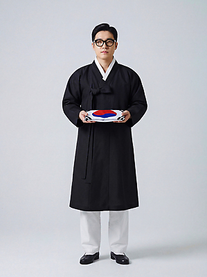 JPG 편집이미지 전통 접시 손 옷 남자 문화 한국 실내 사람 이벤트 태극기 전통의상 한복 태극 의료성형뷰티 편집실사 AI인물포토 AI콘텐츠 한국전통 문양 식기 아시아 내부 신체부위 국기 CG 파일형식 AI포토