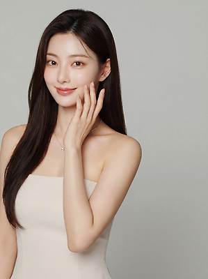 JPG 모델 편집이미지 긴머리 손 옷 패션 얼굴 포즈 백그라운드 미소 사람 촬영 피부 뷰티풀 사진관 의료성형뷰티 스타일 편집실사 AI인물포토 AI콘텐츠 헤어스타일 표정 신체부위 CG 파일형식 AI포토