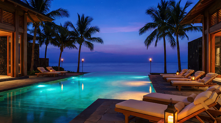 JPG 편집이미지 바다 여행 리조트 휴식 조명 열대 수영장 여러명 야외 여름 수영 모임 고급 저녁 편안함 나무의자 편집실사 AI포토 AI콘텐츠 계절 다수 컨셉 의자 사람 목재 수상스포츠 감각 야간 CG 파일형식