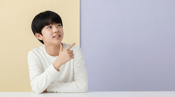 JPG 편집이미지 손 컬러 포즈 백그라운드 청소년 미소 앉기 소년 일상 청춘 가리킴 표현 오브젝트 의료성형뷰티 편집실사 AI인물포토 AI콘텐츠 남자 어린이 컨셉 모션 표정 사람 손짓 라이프 신체부위 CG 파일형식 AI포토