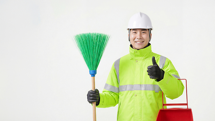 JPG 편집이미지 남자 장갑 손가락 작업복 웃음 장비 작업 안전모 청소도구 빗자루 청소 긍정적 환경미화원 의료성형뷰티 편집실사 AI인물포토 AI콘텐츠 직업 손 잡화 옷 감정 표정 사람 도구 헬멧 안전장비 CG 파일형식 AI포토
