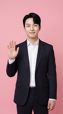 JPG 편집이미지 손 남자 분홍색 포즈 백그라운드 대화 미소 정장 일상 카메라 인사 흔들림 단정 의료성형뷰티 스타일 편집실사 AI인물포토 AI콘텐츠 옷 컬러 컨셉 모션 표정 말하기 사람 라이프 신체부위 전자제품 예절 CG 파일형식 AI포토