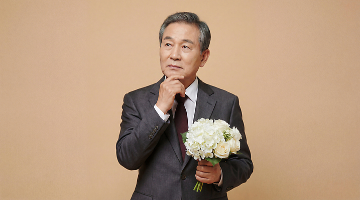 JPG 모양 편집이미지 손 남자 꽃다발 중년 백그라운드 생각 직장 표정 정장 촬영 기도 분위기 베이지색 의료성형뷰티 스타일 중년남자만 편집실사 AI인물포토 AI콘텐츠 옷 꽃 컬러 컨셉 회사 사람 성인 신체부위 CG 남자만 중년만 파일형식 AI포토