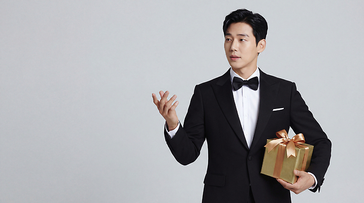 JPG 편집이미지 손 기념일 남자 백그라운드 표정 말하기 선물 정장 이벤트 선물상자 놀람 축하 생일 손흔들기 의료성형뷰티 편집실사 AI인물포토 AI콘텐츠 옷 감정 컨셉 모션 사람 신체부위 상자 CG 파일형식 AI포토