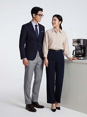 JPG 편집이미지 여자 남자 커피 대화 웃음 정장 일상 캐주얼 사무실 시간 업무 분위기 동료 준비 의료성형뷰티 편집실사 AI인물포토 AI콘텐츠 옷 음료 컨셉 비즈니스 관계 표정 말하기 사람 라이프 작업 CG 파일형식 AI포토