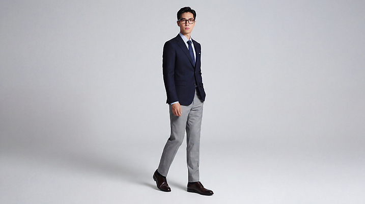 JPG 모델 편집이미지 패션 남자 백그라운드 비즈니스 모션 스튜디오 표정 정장 걷기 클래식 의료성형뷰티 스타일 편집실사 AI인물포토 AI콘텐츠 옷 컨셉 사람 CG 파일형식 AI포토